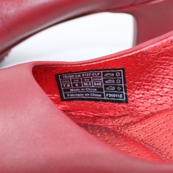 Tsubo Red Leather Heels Pumps Size 7.5 - Picture 2 of 8